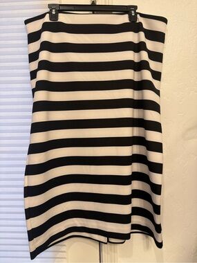 Black and White Striped Strapless Dress
